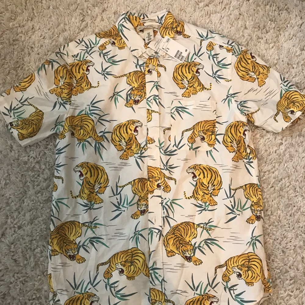 H&M men’s button up shirt